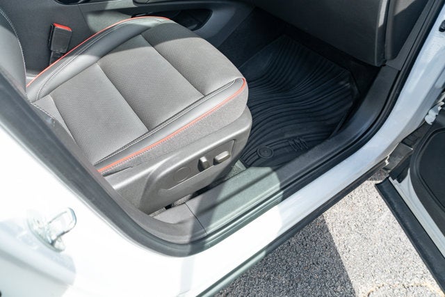 2023 Buick Envision Essence FWD